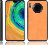 Voor Huawei Mate 30 schokbestendig naaien koe patroon huid PC + PU + TPU Case (oranje)