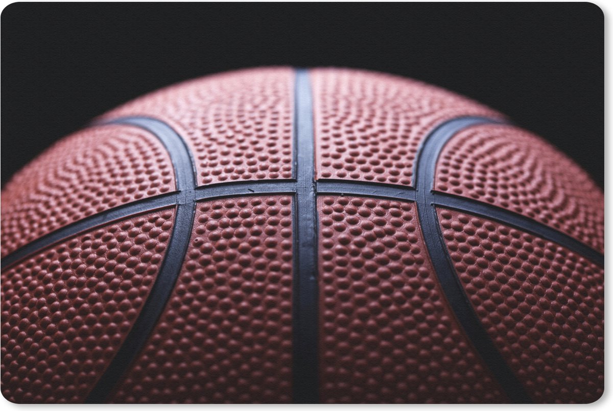 Muismat Basketbal - Een Basketbal op een zwarte achtergrond muismat rubber - 27x18 cm - Muismat met foto