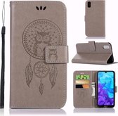 Windgong Uil Embossing Patroon Horizontale Leren Flip Case met Houder & Kaartsleuven & Portemonnee Voor Huawei Y5 (2019) / Honor 8s (Grijs)