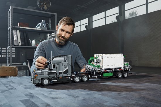 LEGO Technic Mack Anthem 42078
