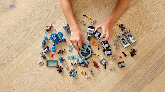 LEGO Marvel Avengers Marvel Super Heroes 76125 La salle des armures d'Iron Man