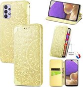 Voor Samsung Galaxy A32 5G Bloeiende Mandala Reliëfpatroon Magnetische Horizontale Flip Leren Case met Houder & Kaartsleuven & Portemonnee (Geel)