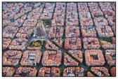District Eixample met de Sagrada Familia in Barcelona - Foto op Akoestisch paneel - 90 x 60 cm