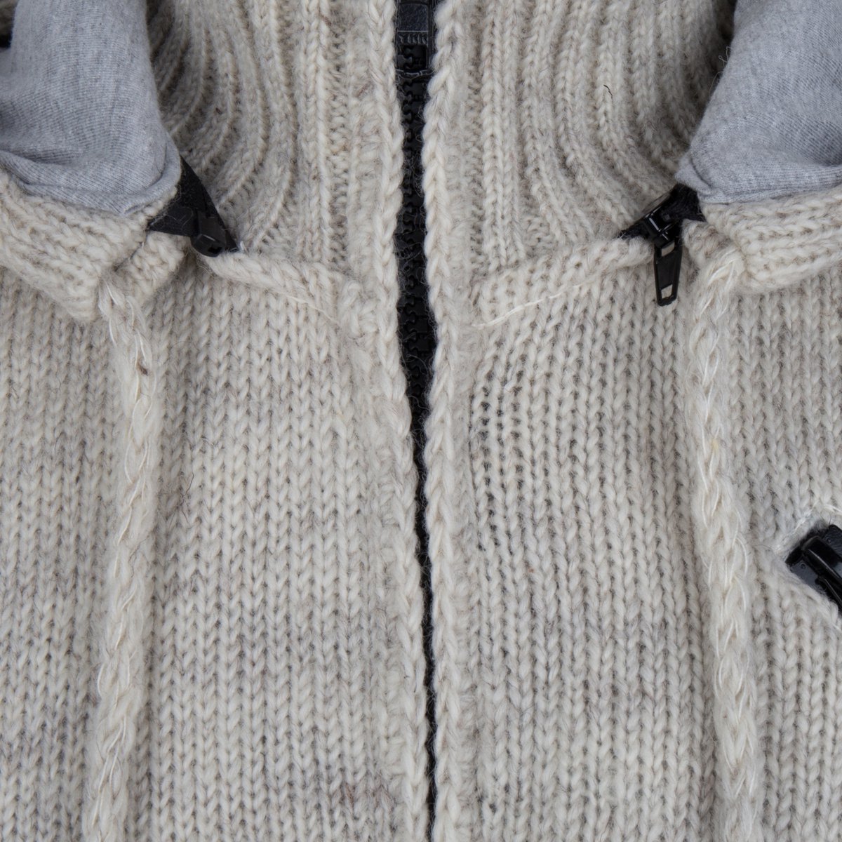 Gebreid Wollen Heren/Uni Vest van Schapenwol met Katoenen Voering en afneembare capuchon SHAKALOHA M Cruiser Ziphood Beige