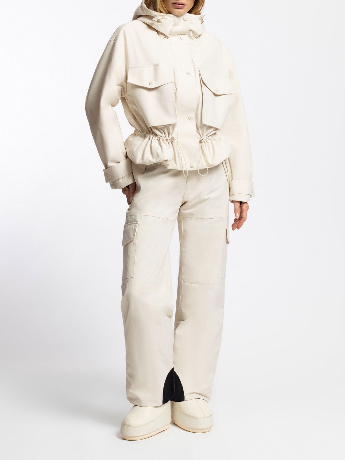 NIKKIE Ulsan Insulated Cargo Pants Skibroek dames Off Creme