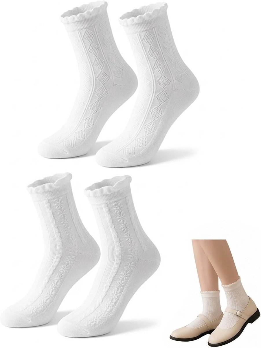 2 paar witte sokken met ruches en hoogwaardige katoenen kant. Traditioneel klassiek design voor eerste communie en doop zorgt voor zachtheid en pasvorm
