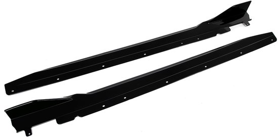 Zijskirts in glanzend zwarte afwerking met montagepunten, ontworpen voor BMW 3-serie G20, G21 en G28.