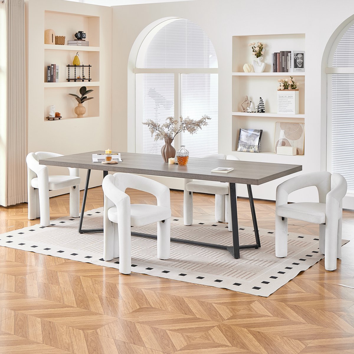 COVREO Eetkamerstoel met armleuningen, set van 4 – Kuipstoel met velvet bekleding – Stoel voor eetkamer en kantoor – Max. 150 kg – Beige