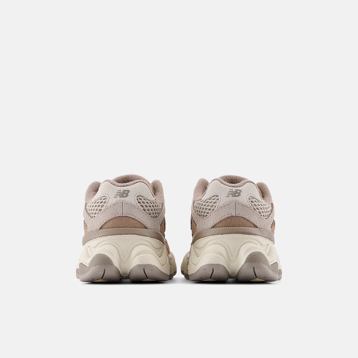 New Balance 9060 Bungee – Mushroom/Shipyard 9060 Lifestyle Kinderen Sneakers voor Baby’s & Peuters Bruin