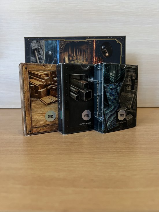 Achterkanten van de drie IVANKART Construction Series decks met nummers, voor de collector box.