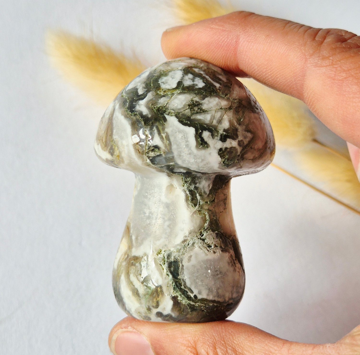 Moonlight Gemstones Mosagaat Paddenstoel 93g | Natuurlijke Kristal Carving | Uniek Exemplaar Meerkleurig