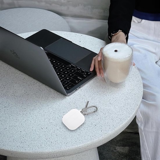 Hoes voor AirPod 4, siliconen beschermhoes voor AirPod 4, stootvaste hoes voor AirPod 4e generatie met karabijnhaak, front-led, zichtbaar, wit — afbeelding 3