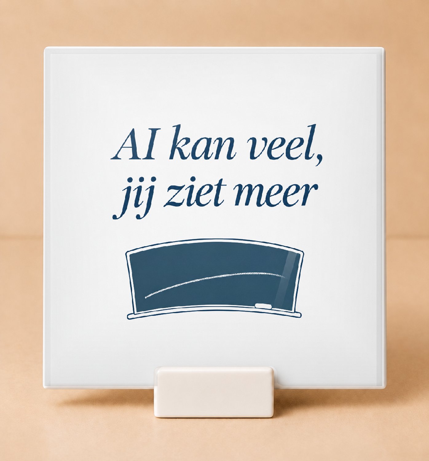 Bedruk King Minimalistische De AI-wijze meester Tegel – Fijne one-line art wanddecoratie voor tech en kunstliefhebbers - 11 x 11 cm met houder Wit