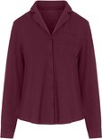 Bordeauxrood pyjamashirt met lange mouwen, reverskraag, knoopsluiting en borstzak.