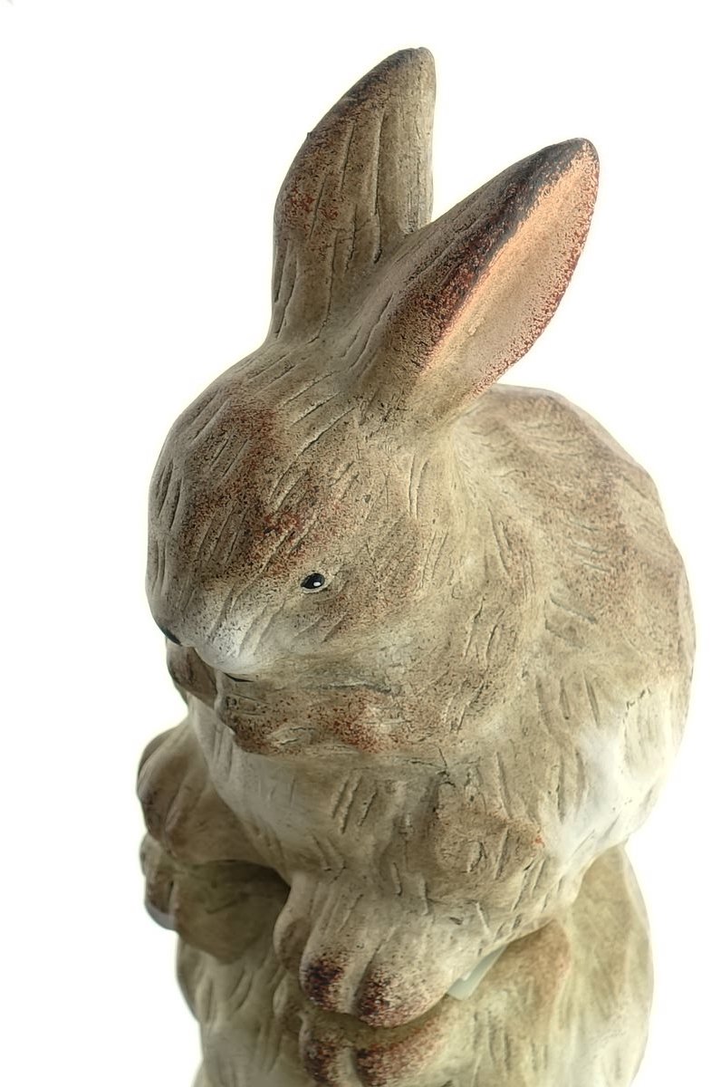 Scheulen Haas Sam Bruin Zittend 15 cm Keramiek