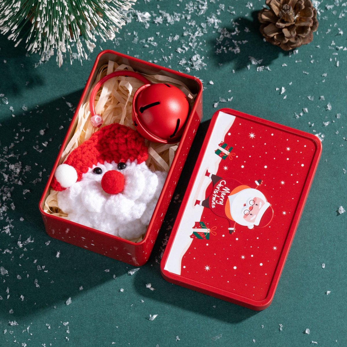 3 Stuks Gehaakte Kersthangers met 3 Rode Geschenkdoosjes – Kerstman, Handschoen & Kerstmuts – Kerstboomversiering – Kerst Cadeauset