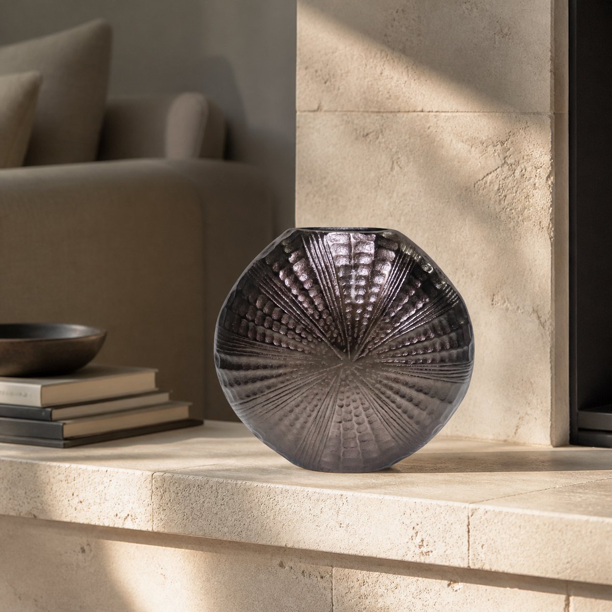 Hoppa! Vaas - Metalen Ronde met Zonmotief - Zwart Nikkel - 28 x 7 x 26 (B x D x H)