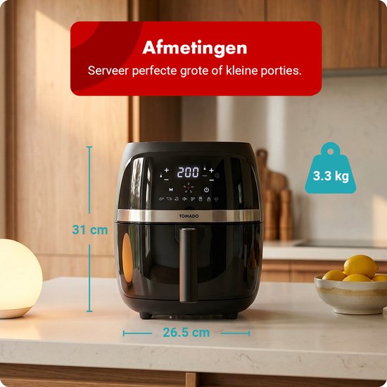 Zwarte Tomado airfryer met digitale display. Afmetingen: 31 cm hoog, 26.5 cm breed. Gewicht: 3.3 kg.