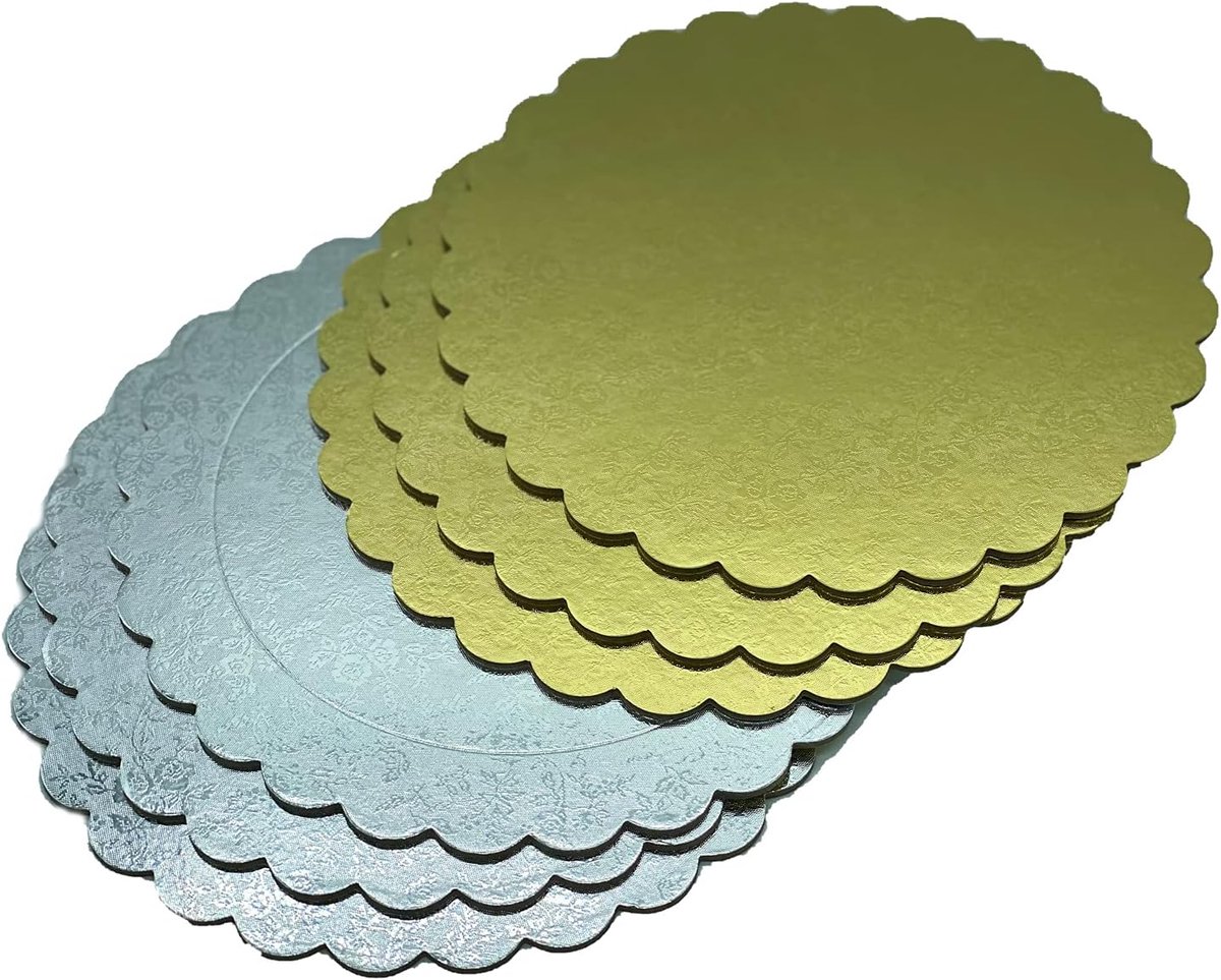 Board set taartbord in goud EN zilver van 3 mm dik karton patroon met decoratieve rand golvende gekarteld blik verschillende hoeveelheden voor het serveren, transporteren en stapelen van taarten en gebak