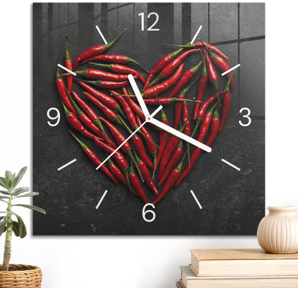 ArtPrintCave Zwart Glazen Klok - 30x30 cm - Wandklok Vierkant - Chili Hart Stille Wandklok - Kunst Wandklok Keuken - Witte Klokwijzers