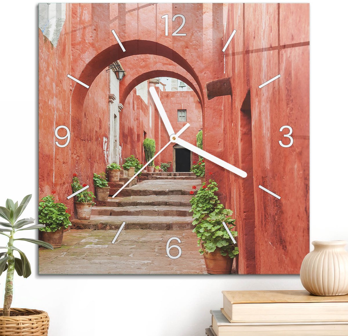 ArtPrintCave Rood Glazen Klok - 30x30 cm - Wandklok Vierkant - Rustiek Stadje Wandklok Keuken - Natuur Unieke Klok - Witte Klokwijzers