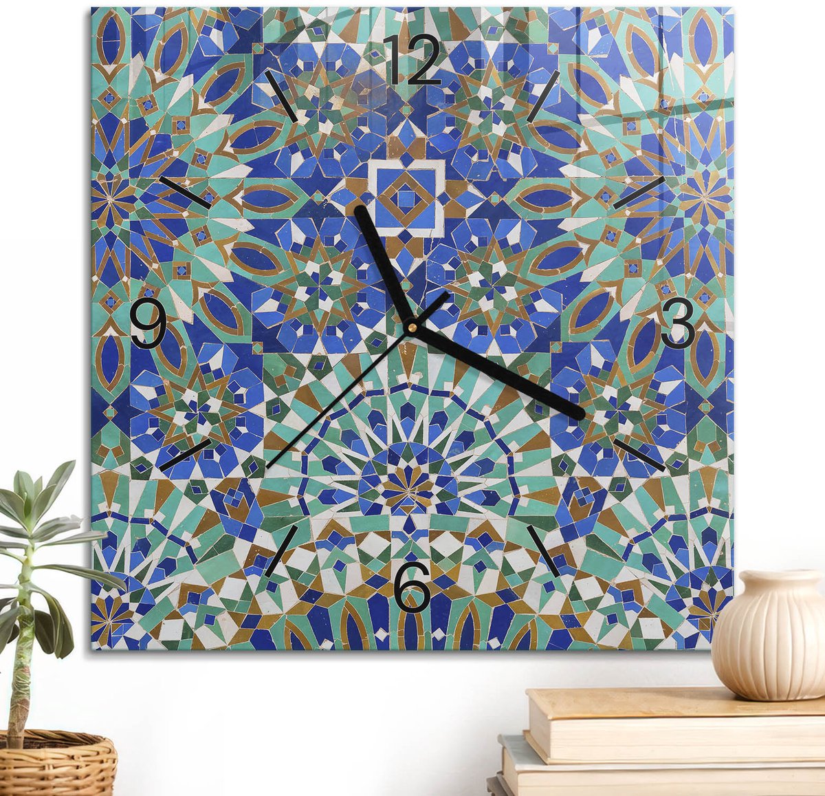 ArtPrintCave Blauw Glazen Klok - 30x30 cm - Wandklok Vierkant - Kleurrijk Mozaïek Wandklok Keuken - Abstractie Unieke Klok - Zwarte Klokwijzers