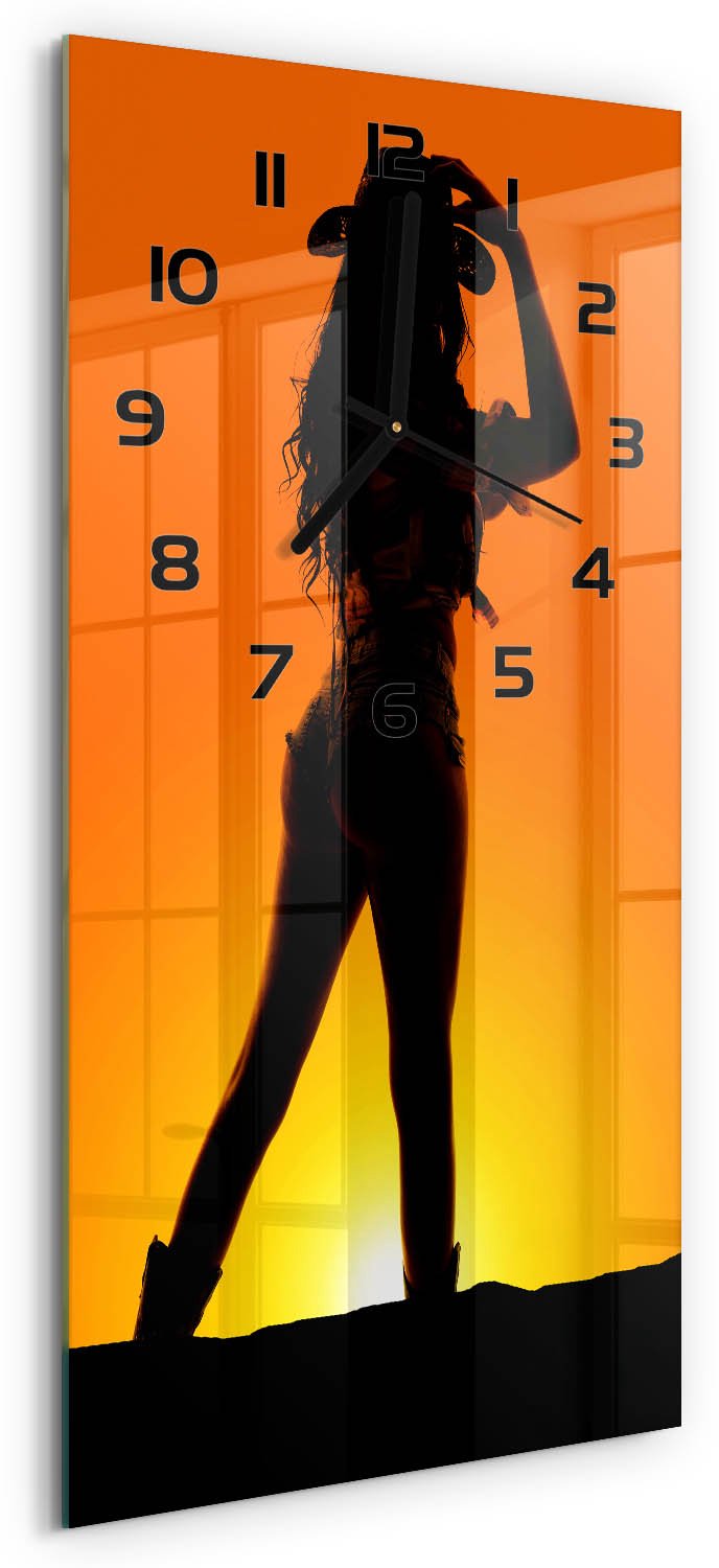 Tulup Wandklok - Silhouet van een cowgirl Gekleurde Glazen Klok - 30x60 cm - Oranje Glazen Klok Met Print - Zwarte handen - Rechthoekige Klok - Moderne Wandklok Glas - Wandklok Glas Decoratie