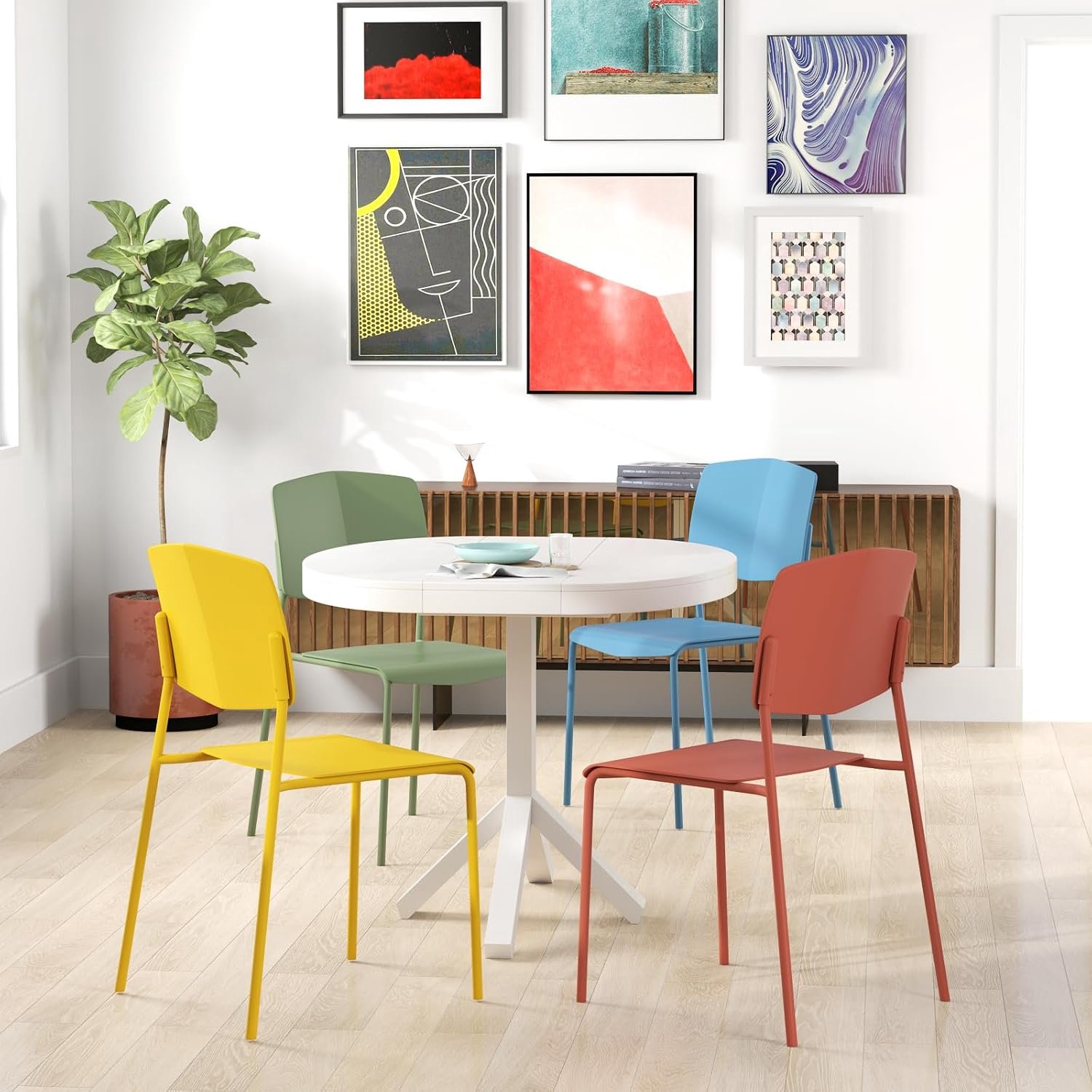 Set van 4 Moderne Stapelbare Eetkamerstoelen met Ergonomische Rugleuning, Brede Waterbestendige PP-Zitting en Stevige Metalen Poten, Meerkleurig, 46 x 54 x 84 cm, Draagvermogen 160 kg per Stoel, voor Eetkamer, Keuken, Woonkamer en Horeca