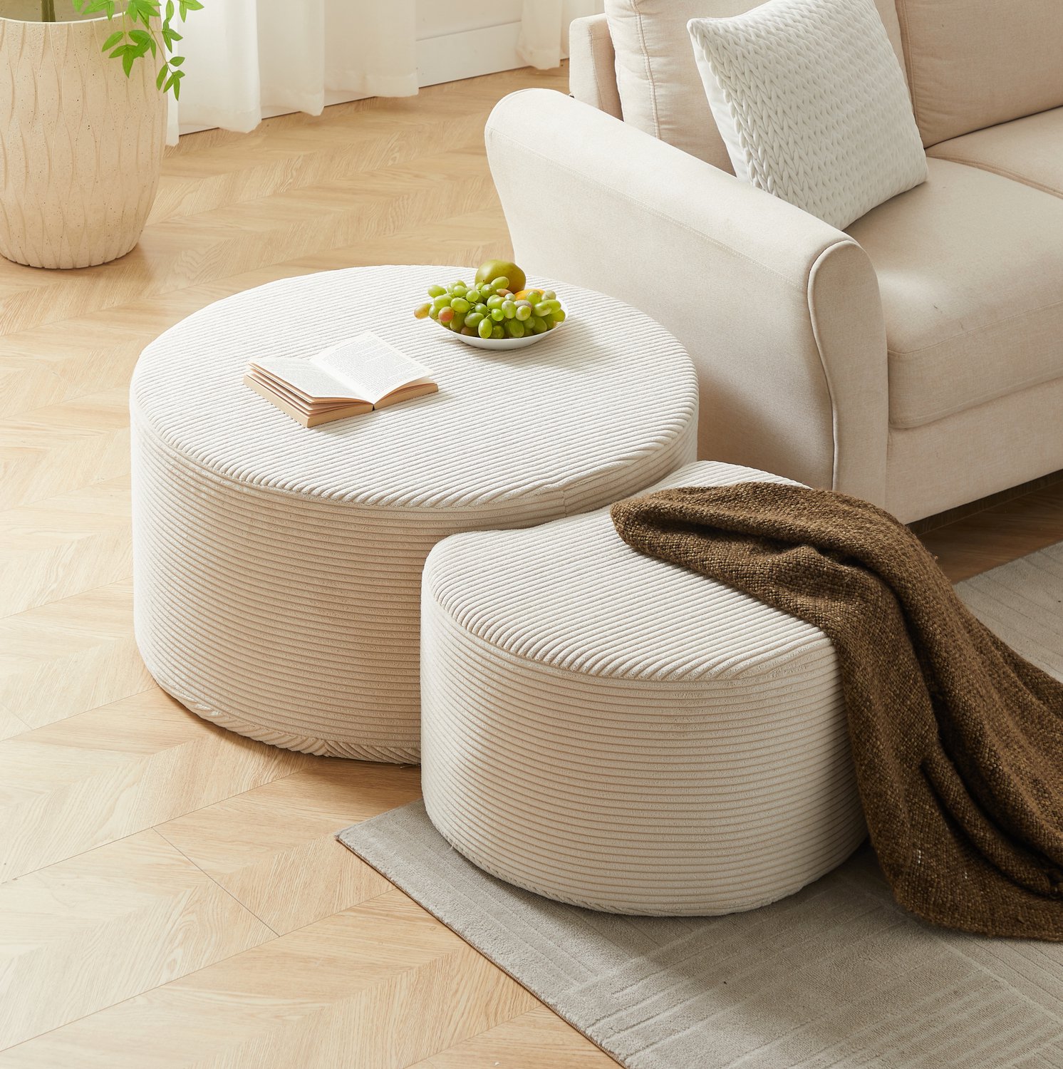 MEUNIQ Ronde salontafelset van 2, gestoffeerde tafels van schuim met stoffen bekleding, ook als bijzettafel of voetenbank, voor de woonkamer, beige