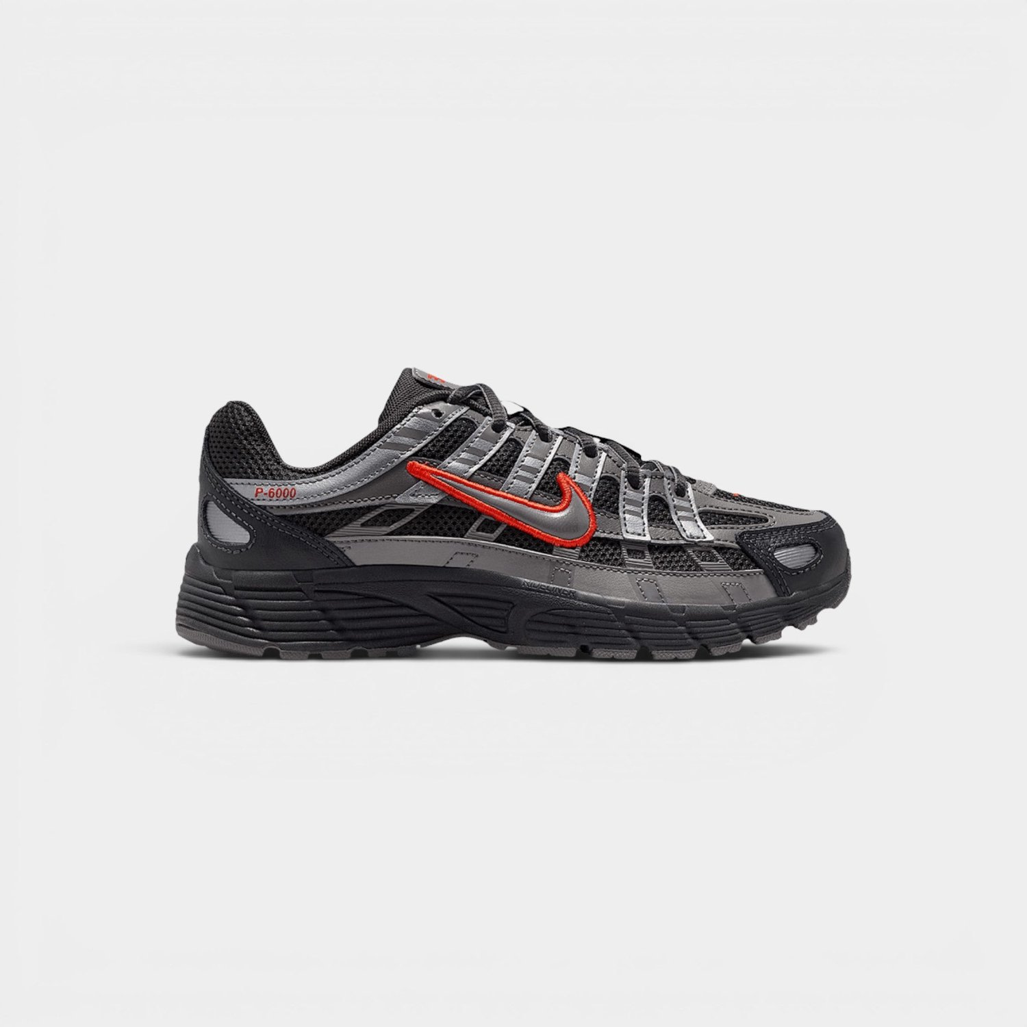 Nike P-6000 Picante Metallic Cool Rood
