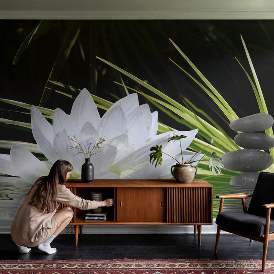 Wit Behang Wallfluent Fotobehang - Wit Vliesbehang - 312x219 cm - Lelie-Meditatie ...