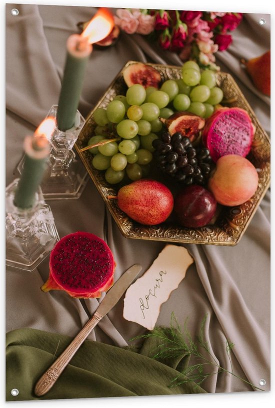Tuinposter – Fruitmand met Fruit en met Kaarsen  - 80x120cm Foto op Tuinposter  (wanddecoratie voor buiten en binnen)