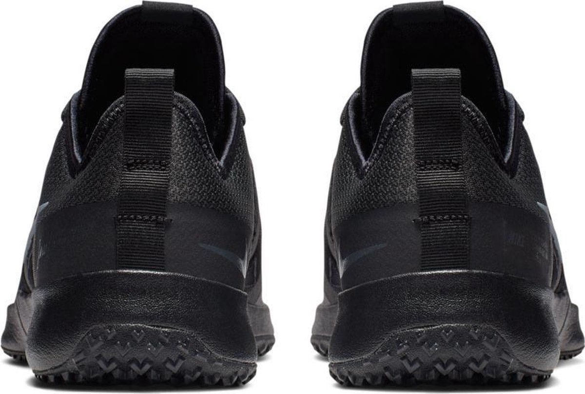 nike varsity compete trainer 2