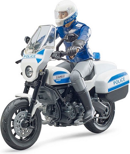 Politieagent op een witte Ducati Scrambler motor met blauwe accenten en zwaailicht.