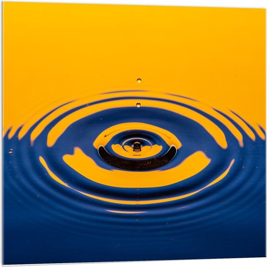 Acrylglas - Druppel in Blauw-Geel Gekleurd water - 100x100cm Foto op Acrylglas (Wanddecoratie op Acrylglas)