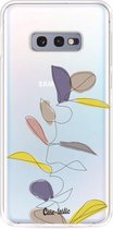 Casetastic Samsung Galaxy S10e Hoesje - Softcover Hoesje met Design - Winter Leaves Print