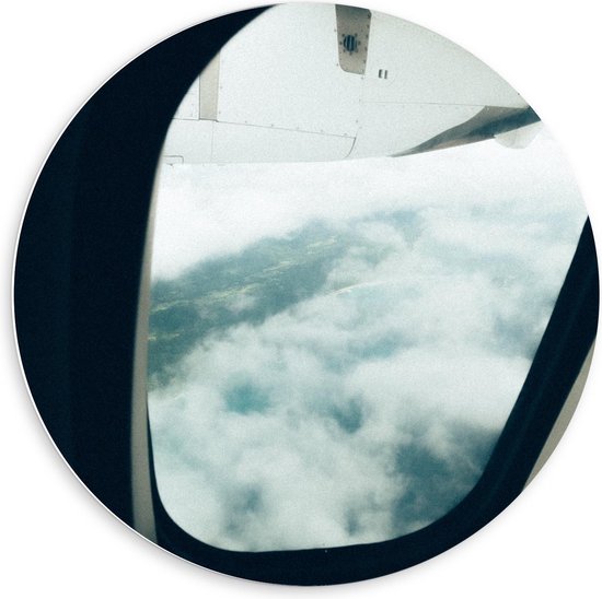 Forex Wandcirkel - Uitzicht op Wolken vanuit Vliegtuigraam - 60x60cm Foto op Wandcirkel (met ophangsysteem)
