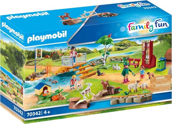 PLAYMOBIL Family Fun Grote kinderboerderij - 70342 | bol.com