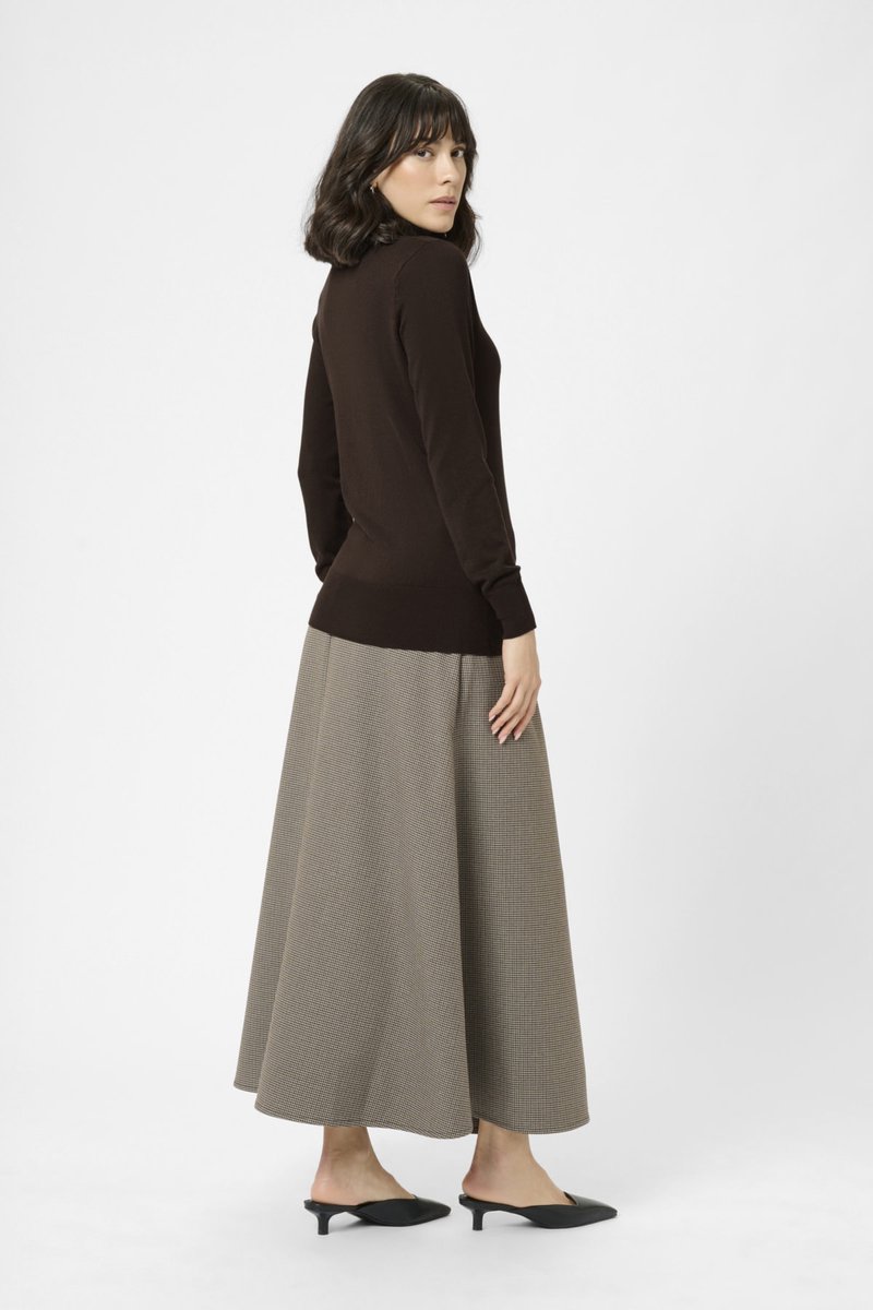 Pull ASTRID ROLL NECK KAFFE BLACK COFFEE 191111