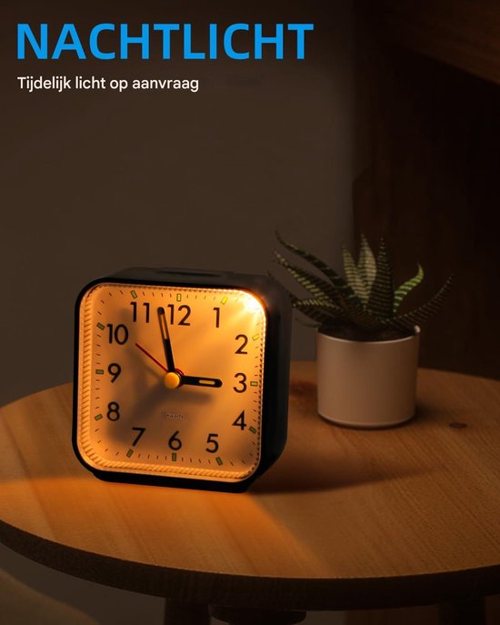 Analoge wekker, stille, niet-tikkende wekkers met licht, op batterijen