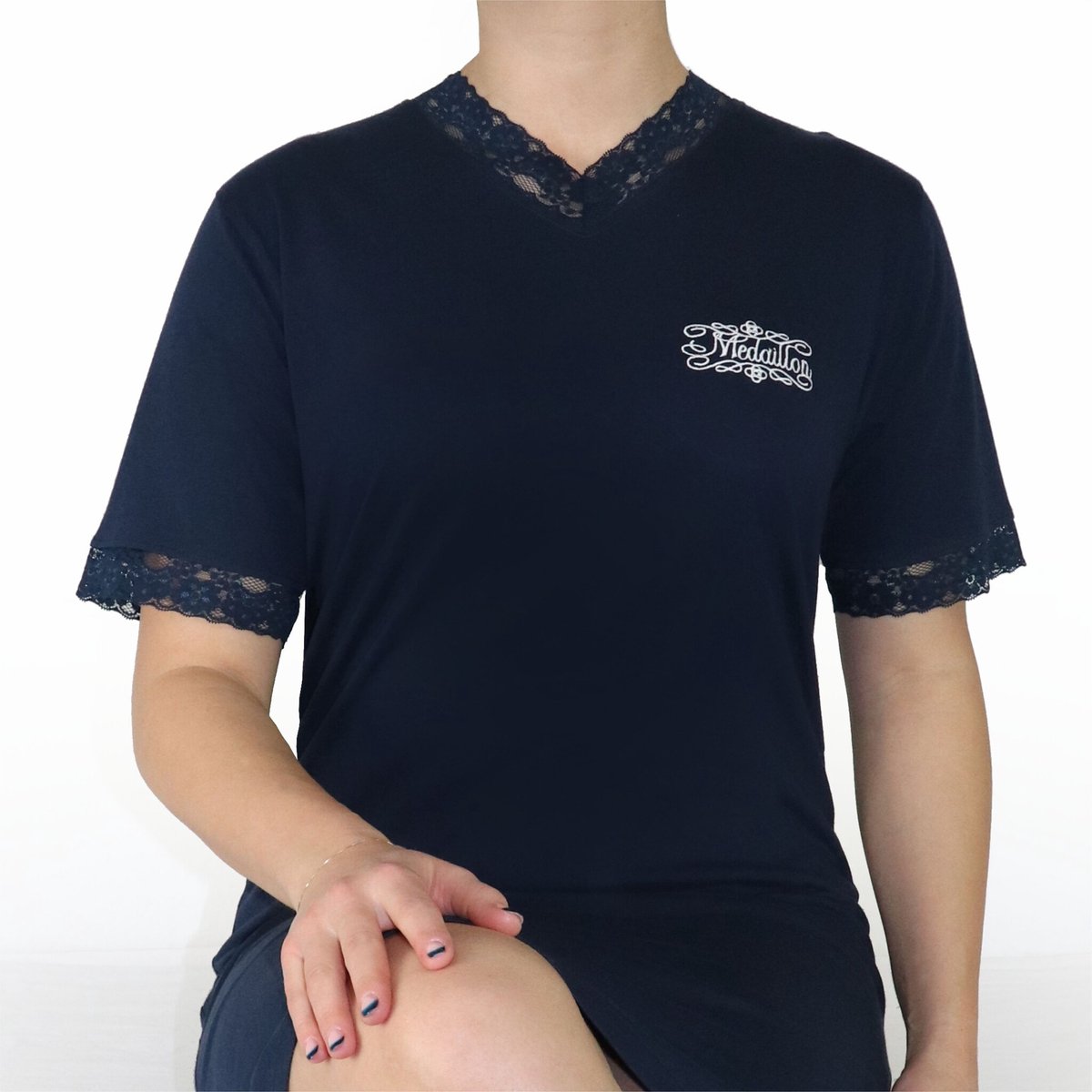 Medaillon Dames Nachthemd - Kantafwerking - Donker Blauw
