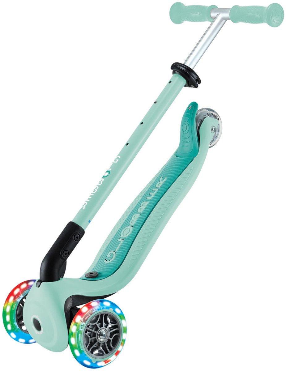 Globber Go Up Active Lights step - Mint
