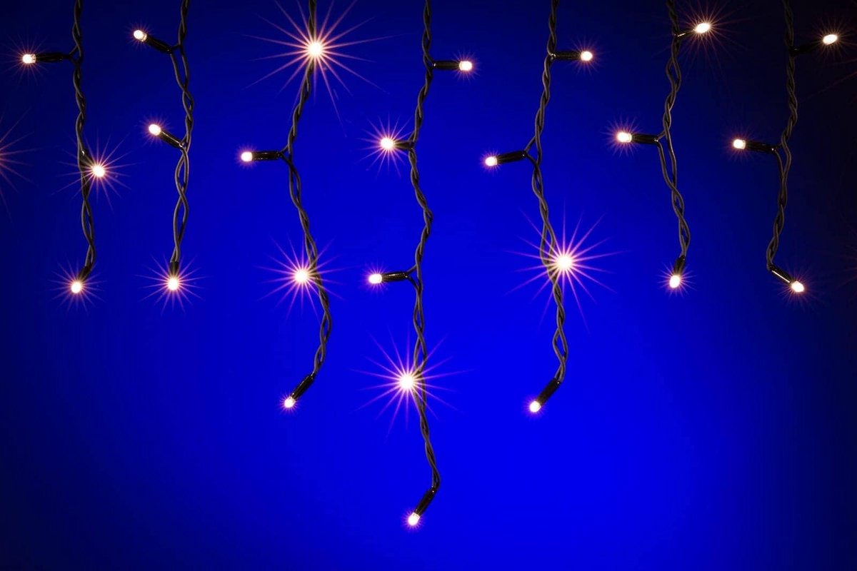 Blynx IJspegel Verlichting Buiten - Lichtgordijn Buiten - 6 x 0,5 Meter - 228 LED - Modern Warm Wit - Twinkle - Zwart Snoer - IP67 - Koppelbaar tot 90m - Inclusief Startkabel