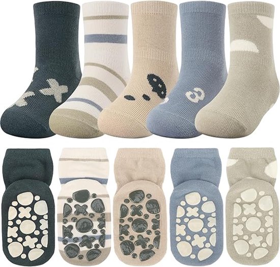 Set van 5 paar babysokken in verschillende kleuren en patronen, waaronder sterren, strepen, een dier en cijfers. Onderkant met antislip.