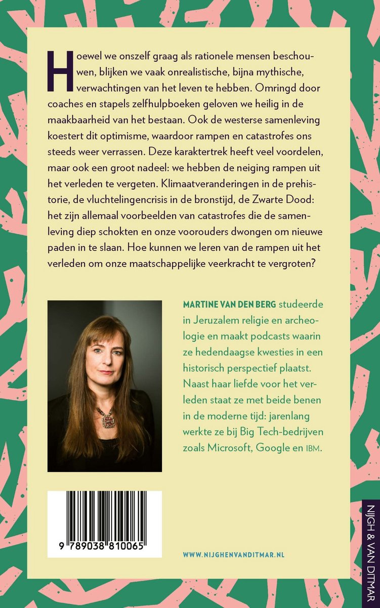 Martine van den Berg, auteur, studeerde religie en archeologie. Zwarte achtergrond met groen en roze patroon.