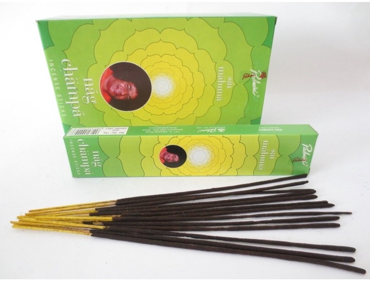 Satya Nag Champa wierook stokjes - 20x - Sai Mahima Meditatie - 15 gram - geurstokjes - Zoete geur - Rustgevend