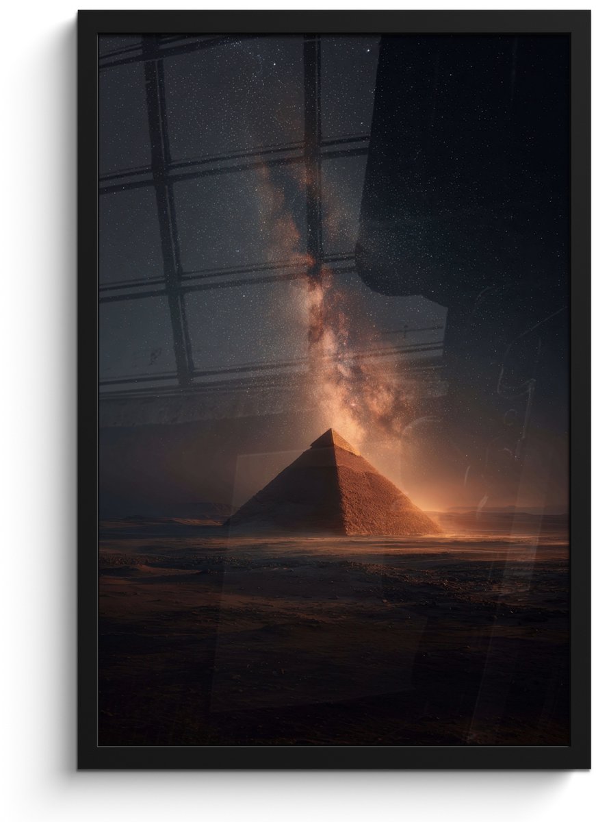 FrameYourWall Poster in lijst - Fotolijst 40x60 cm - Posters - Piramide - Woestijn - Licht - Posterlijst zwart - Decoratie - Wanddecoratie woonkamer - Muurdecoratie slaapkamer Piramide - Sterren