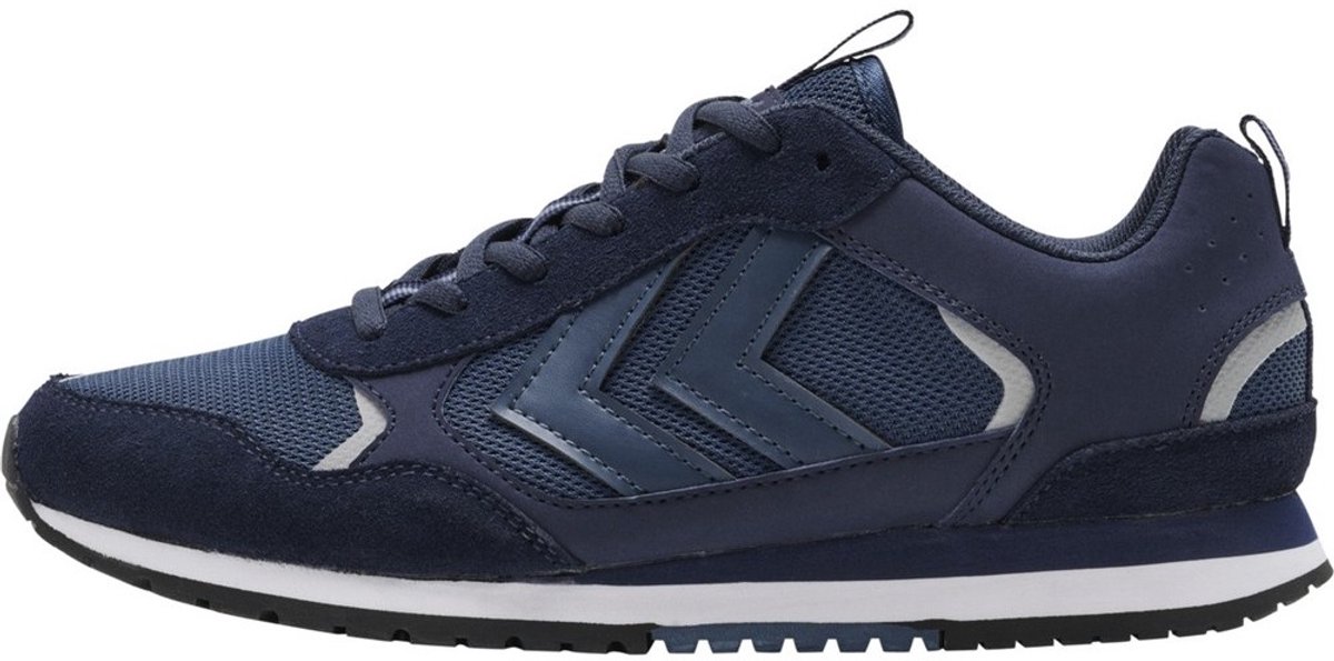 Hummel Fallon sneakers in navy en China Blue, met ademend mesh en comfortabele zool, ideaal voor stijl en comfort.