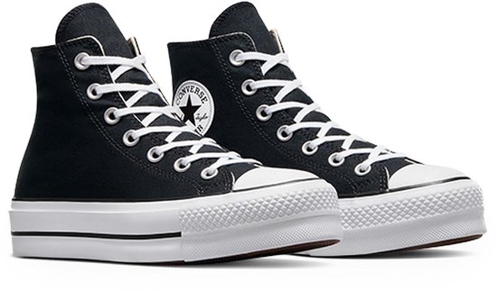 Zwarte Converse All Star Lift Hi damessneakers met witte platformzolen en witte veters.