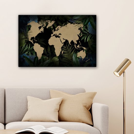 Carte du monde couleur sable sur fond noir, encadrée de feuilles et fleurs bleues 60x40 cm